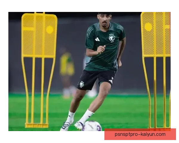 波兰锋线老化，需关注年轻球员发展与战术调整